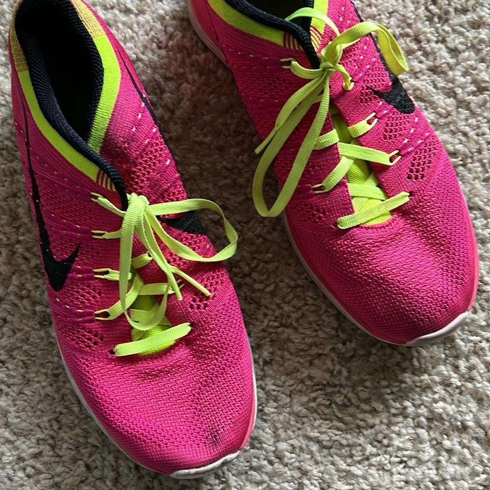 Nike Pink Flyknit One
